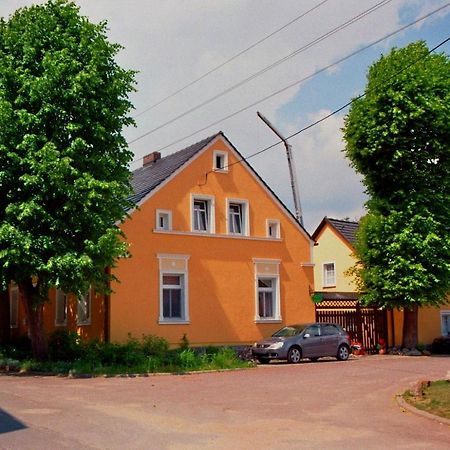 Отель Fuenf Linden Straupitz Экстерьер фото
