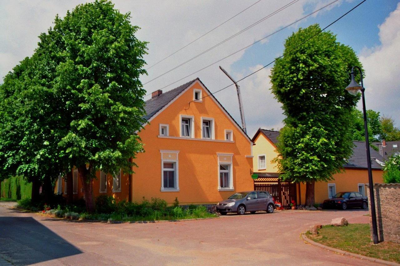 Отель Fuenf Linden Straupitz Экстерьер фото