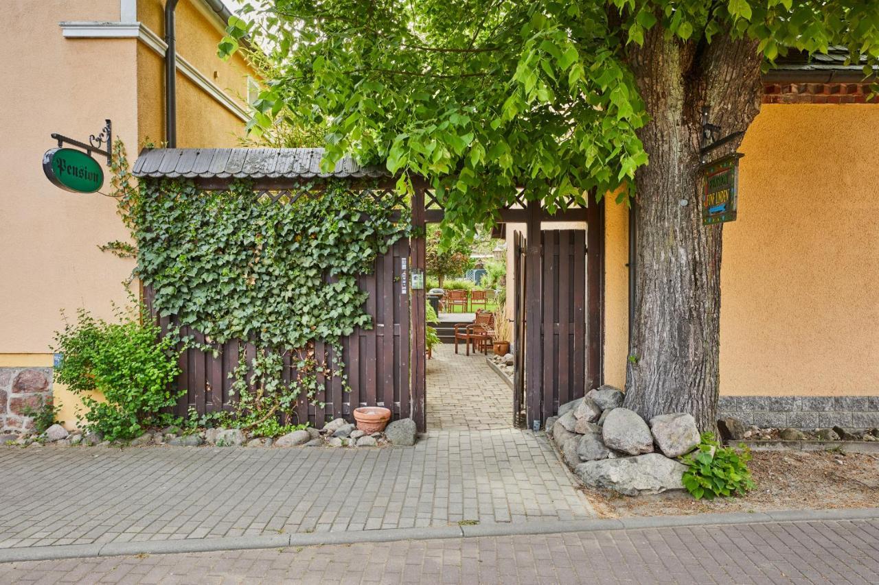 Отель Fuenf Linden Straupitz Экстерьер фото